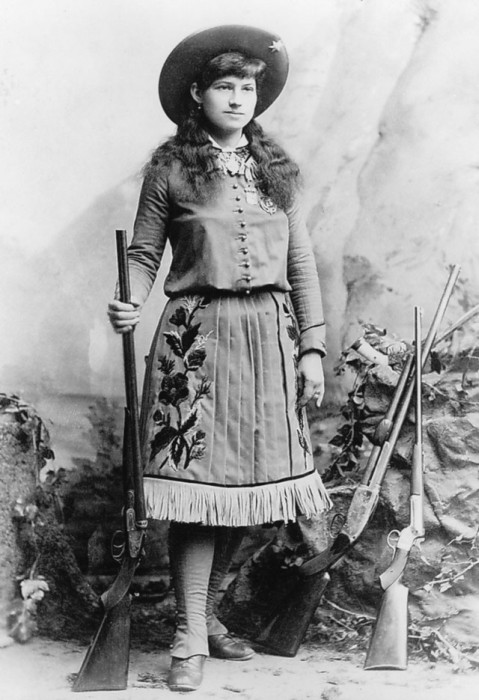 Энни Оукли - самая меткая женщина-стрелок в мире