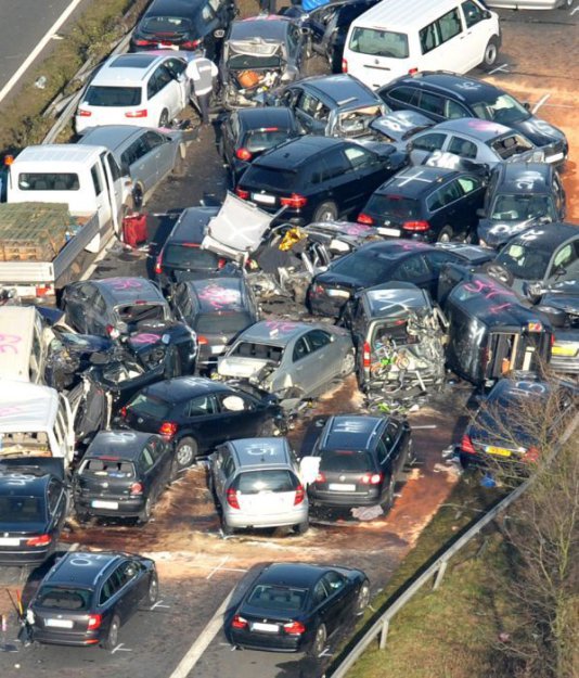 Масштабная авария на немецком автобане