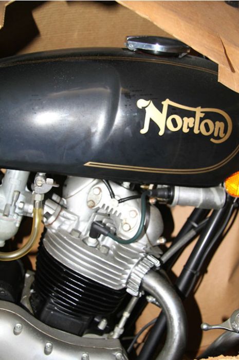 В Бельгии обнаружили 12 законсервированных мотоциклов 70-х годов