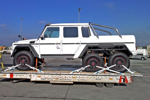 Mercedes-Benz сделал для арабов шестиколесный джип