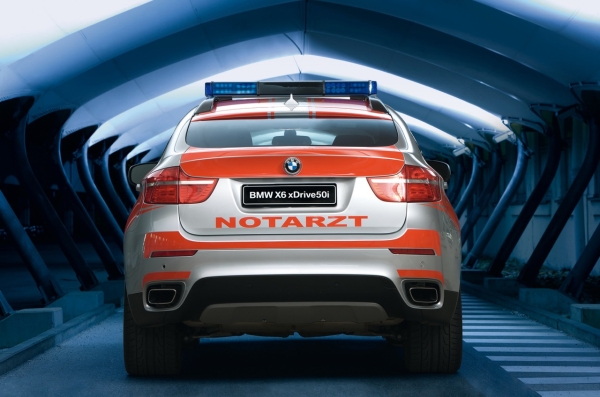 BMW X6:   .