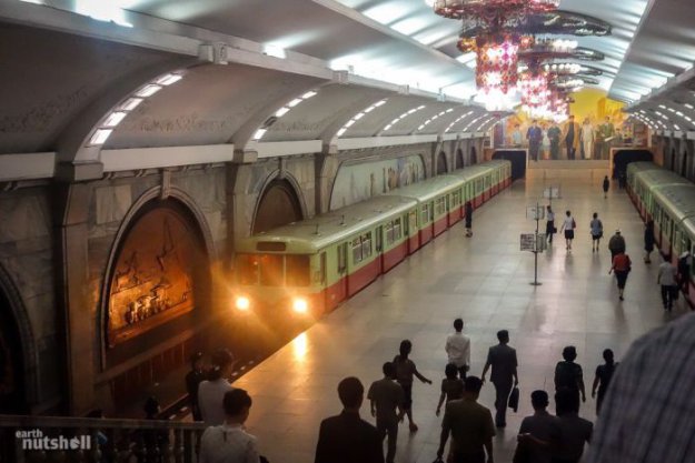 Северная Корея открыла для иностранцев все станции столичного метро
