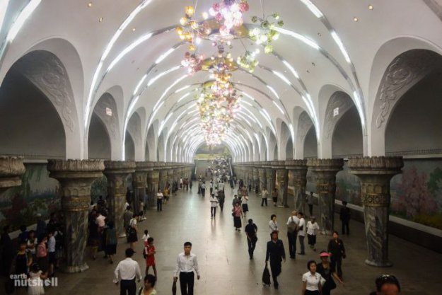 Северная Корея открыла для иностранцев все станции столичного метро