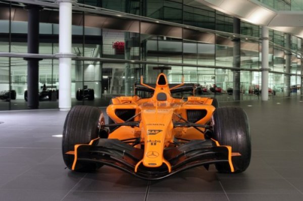 Любителям формулы McLaren F1 2006
