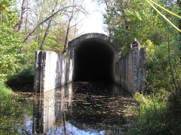 Недобудований тунель під Дніпром