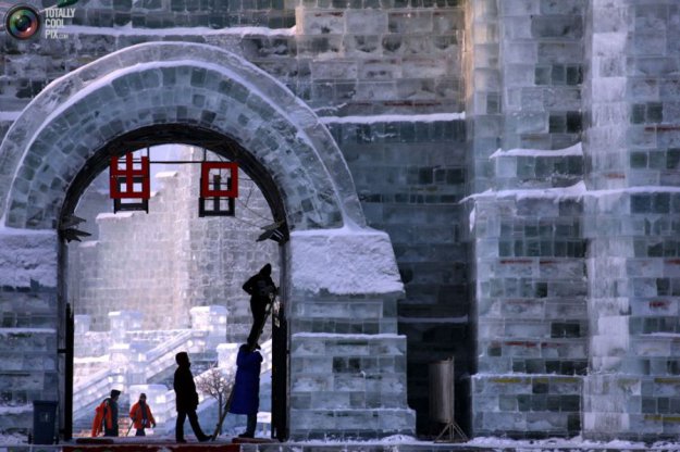 Фестиваль льда и снега в Харбине 2011