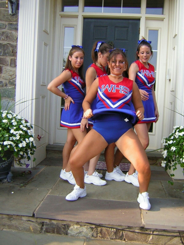 Lizz tayler cheerleader