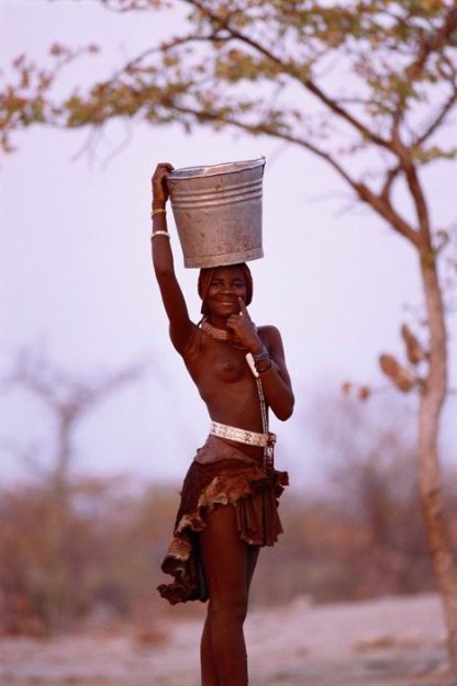 Племя химба: 15 фотографий людей, признанных самыми красивыми на африканском континенте