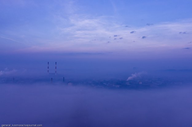 Рассвет над Киевом на высоте 136 метров.........