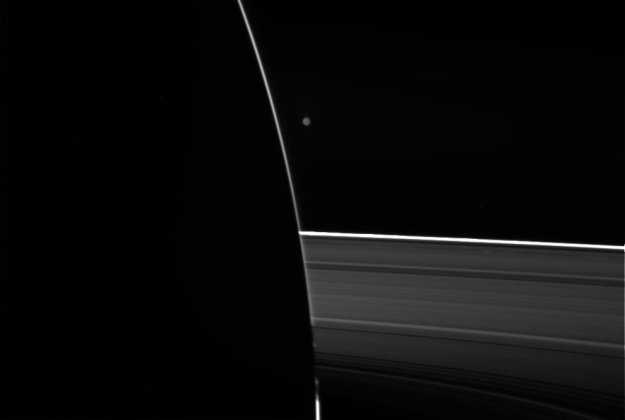 Снимки Сатурна и его спутников