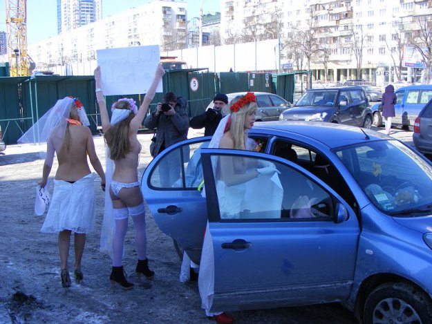 FEMEN       