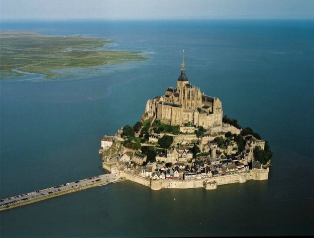 замок Мон Сен-Мишель