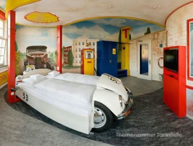 Авто-гостиница в Штуттгарте, Германия