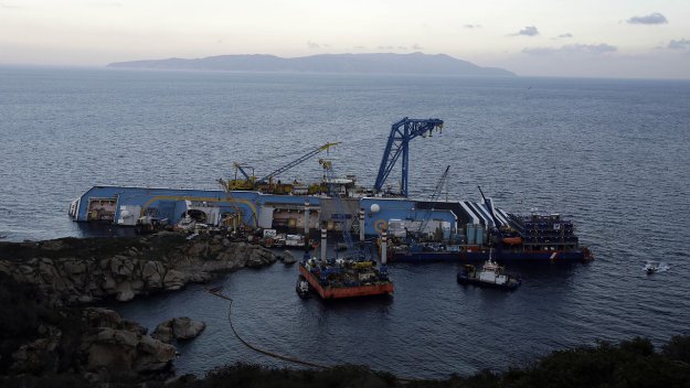    (Costa Concordia)