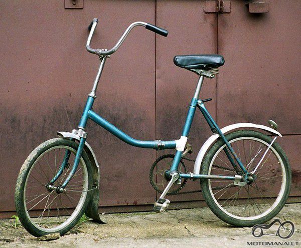 Велосипеды 80 х- 90 х годов, на которых мы ездили в детстве...