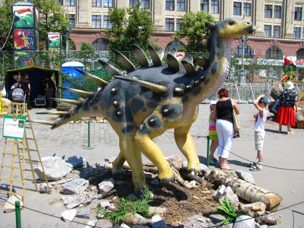 Динозавры и мамонты захватили Харьков!