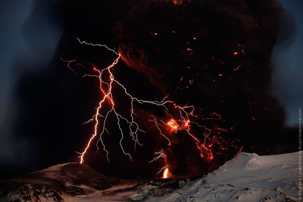Извержение вулкана в Исландии - фото