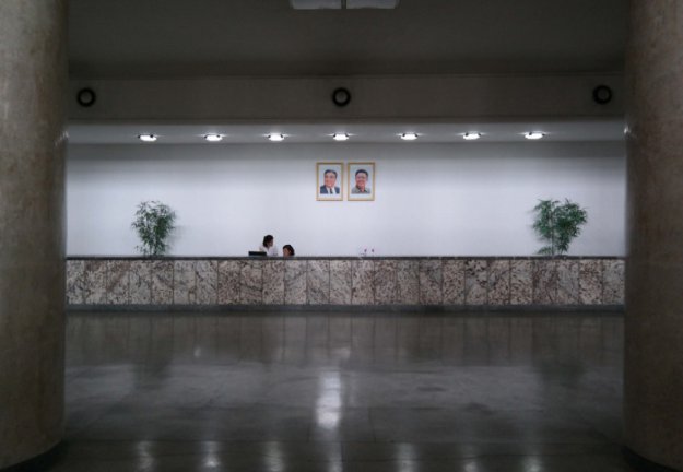 Интерьеры общественных зданий Северной Кореи