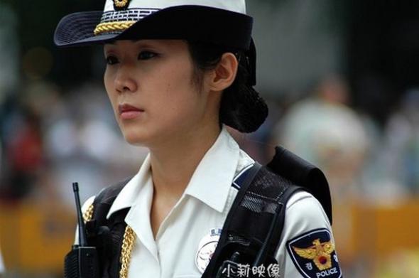 Девушки полицейские разных стран-соединяйтесь!!