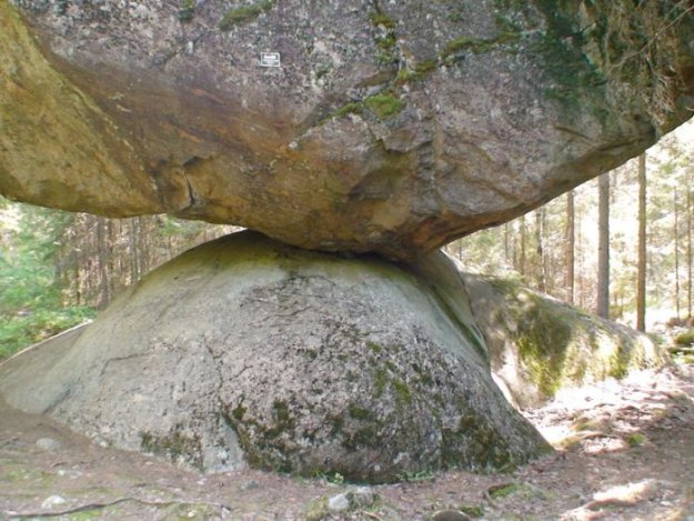 Необычный камень Куммакиви