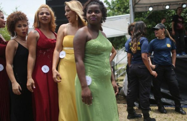 В бразильской женской тюрьме строгого режима «Талавера Брюс» прошел конкурс красоты Miss Criminal 2015