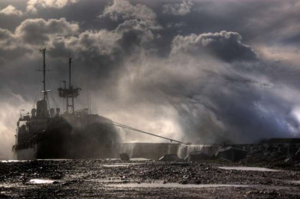 Ураган в Севастополе 11 ноября 2007