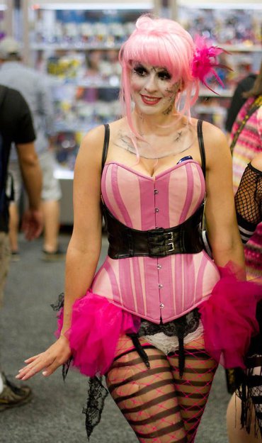 Сексуальные костюмы фестиваля Comic-Con 2012