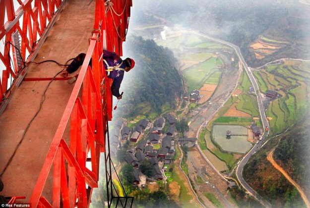 Самый длинный подвесной мост в мире