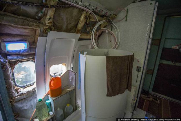 Американец превратил в дом списанный самолет Boeing