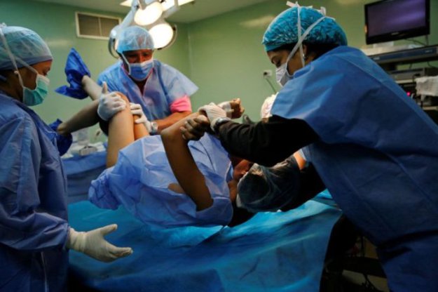 В Венесуэле женщины массово идут на стерилизацию