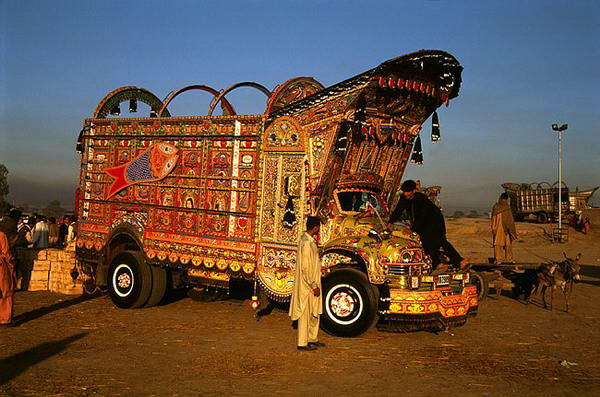 Пакистанские грузовички и автобусы))