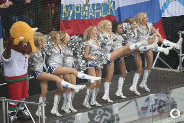 Болельщицы чемпионата мира по хоккею в Минске