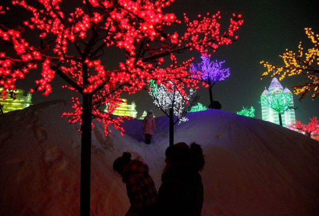 Фестиваль снега и льда в Харбине.