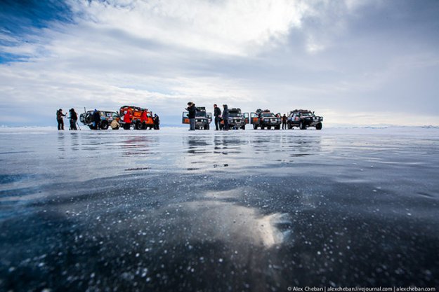 Путешествие сквозь лед Байкала