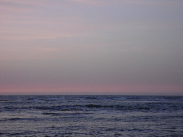 Вечер на пляже 26мая2012года.Средиземное море.Бат ям.