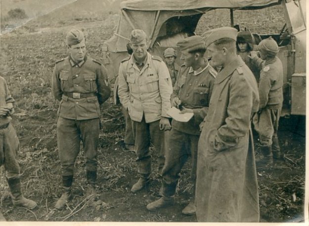 Фотографии немецких офицеров 1941-1943гг \Население