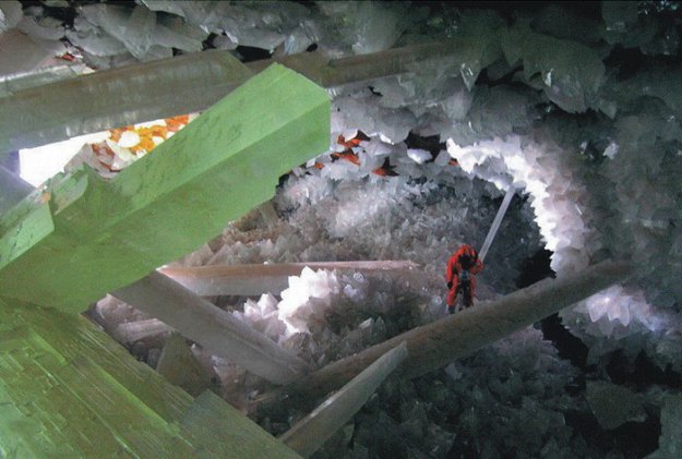 Гигантская хрустальная пещера в пустыне Чиуауа в Мексике
