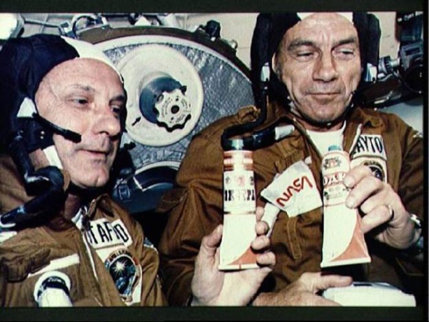 Еда в тюбиках для советских космонавтов