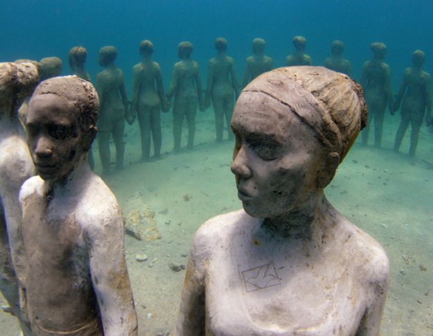 Подводный музей скульптур в Канкуне, Мексика