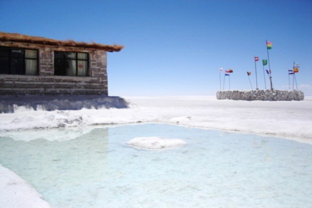 Боливия. соляное озеро.