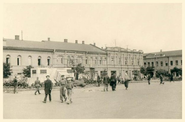 Фотографии немецких офицеров 1941-1943гг \Окупированные города и населенные пункты