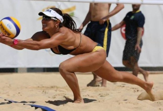 Пляжный женский волейбол