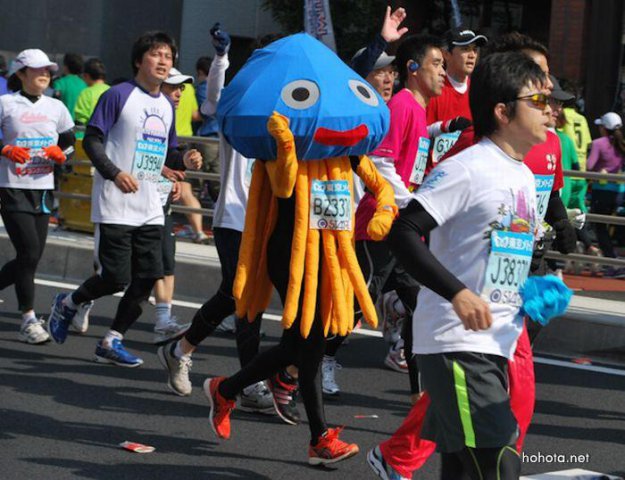 Лучшие костюмы марафоне в Токио 2011