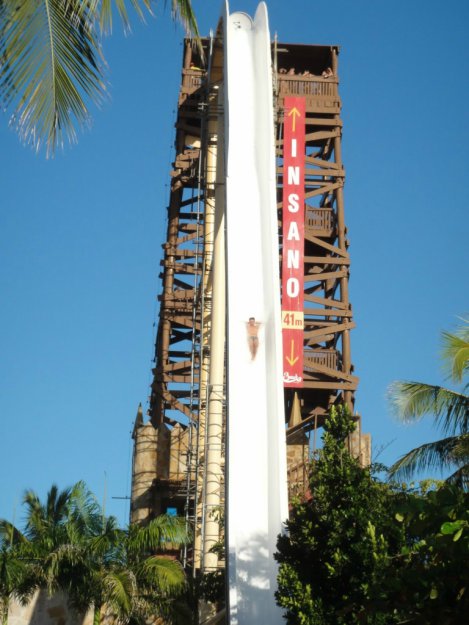 Insano - самая высокая водная горка в мире