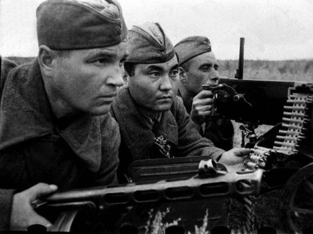 Солдаты Советской армии в годы ВОВ
