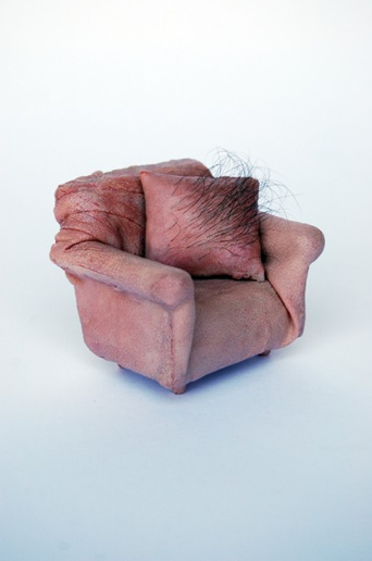 Мебель из человеческой кожи и фарфоровые кишки от Джессики Хариссон