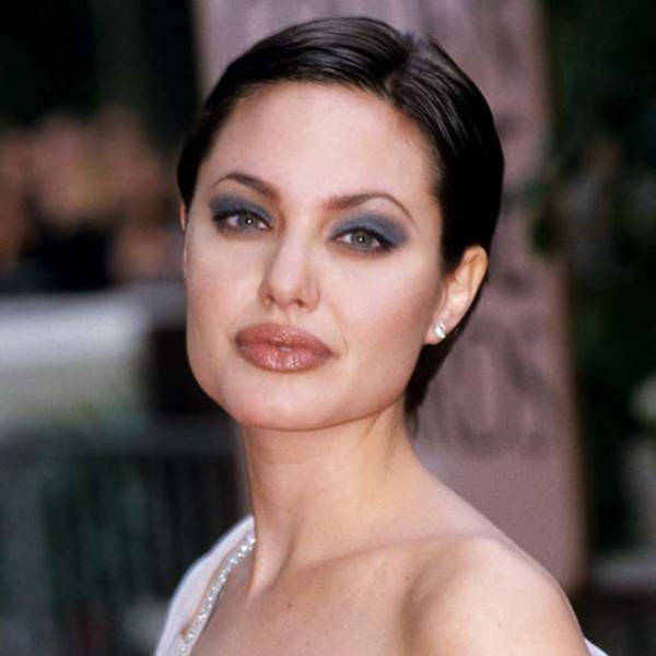 Как с годами менялась Анджелина Джоли