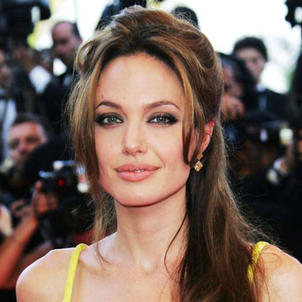 Как с годами менялась Анджелина Джоли