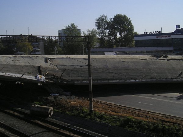 В Екатеринбурге обрушился строящийся автомобильный мост