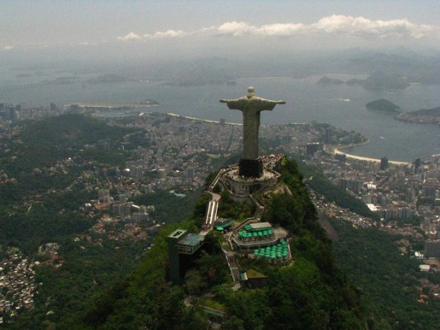 Статуя Спасителя Иисуса Христа в Рио-де-Жанейро, Бразилия